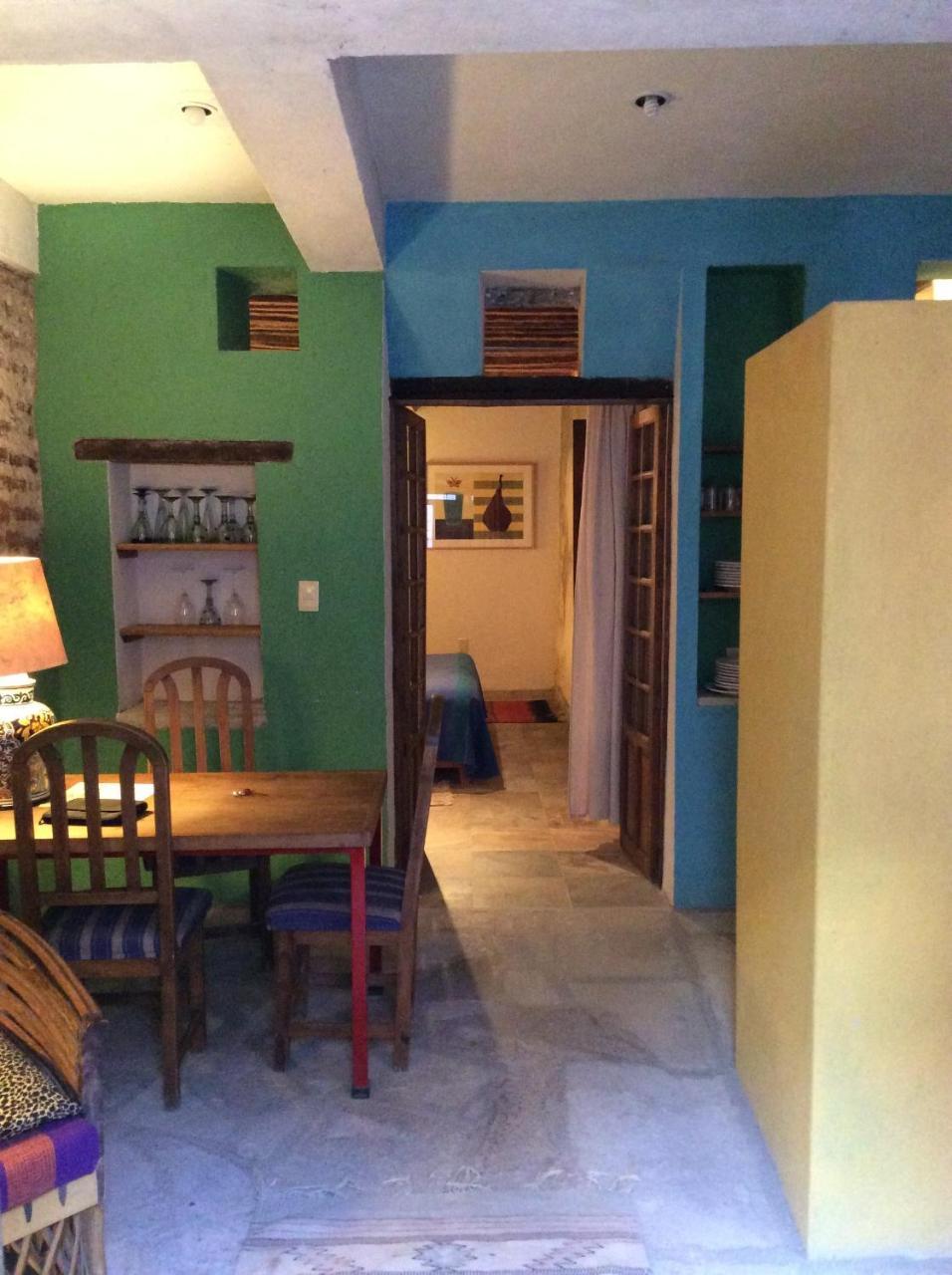 Del Color Inn