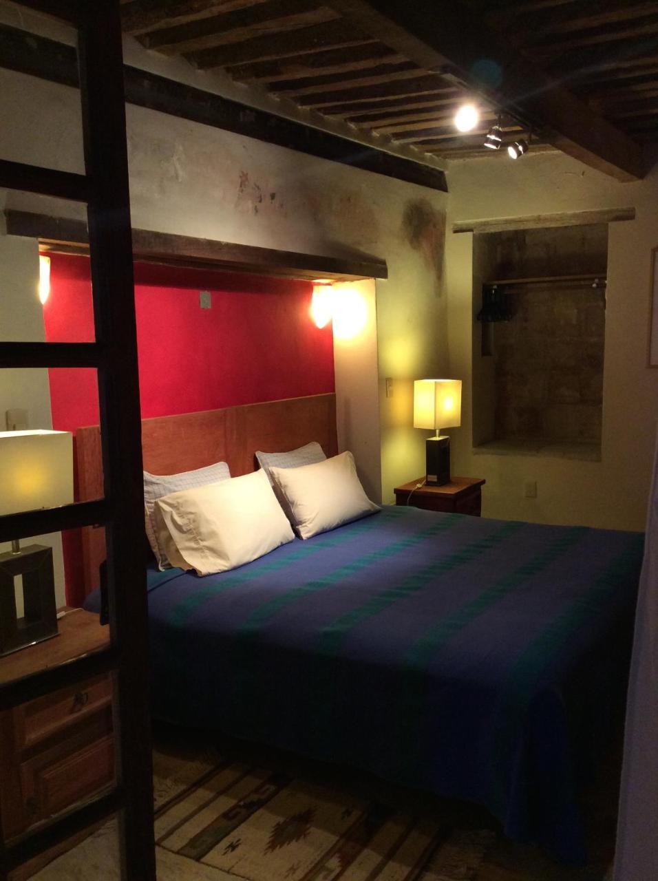 Del Color Inn